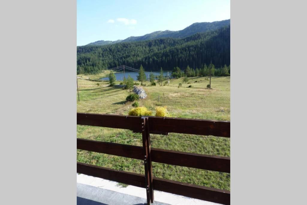 זבליאק Spectacular Lakeview House מראה חיצוני תמונה
