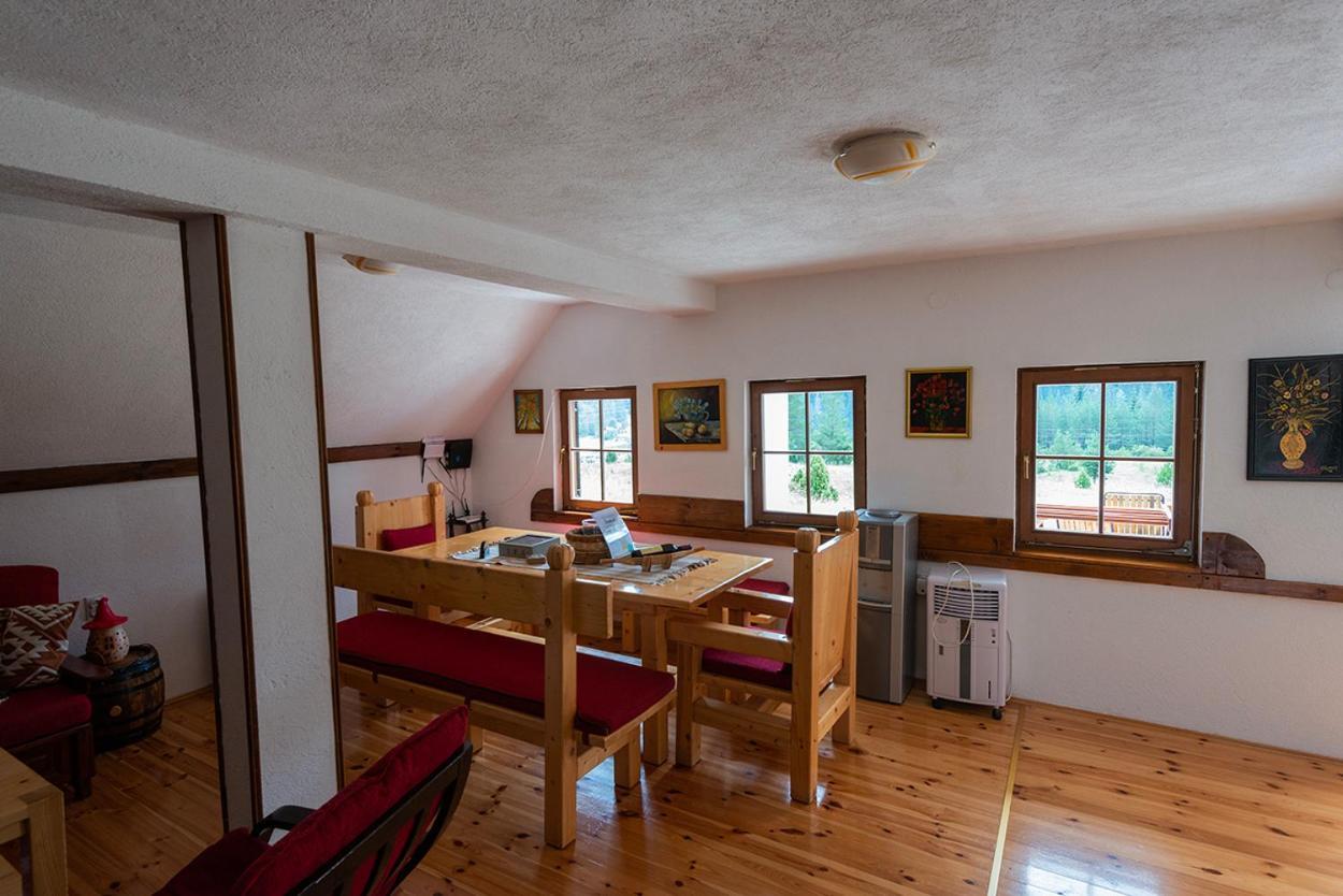 זבליאק Spectacular Lakeview House מראה חיצוני תמונה